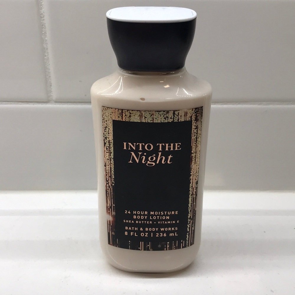 NWT!BBW🌜Into The Night Body Lotion